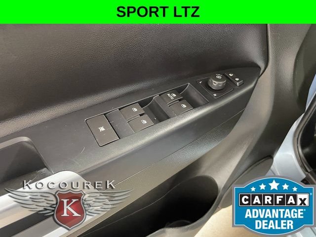 Used 2013 Chevrolet Captiva Sport LTZ FWD image 20
