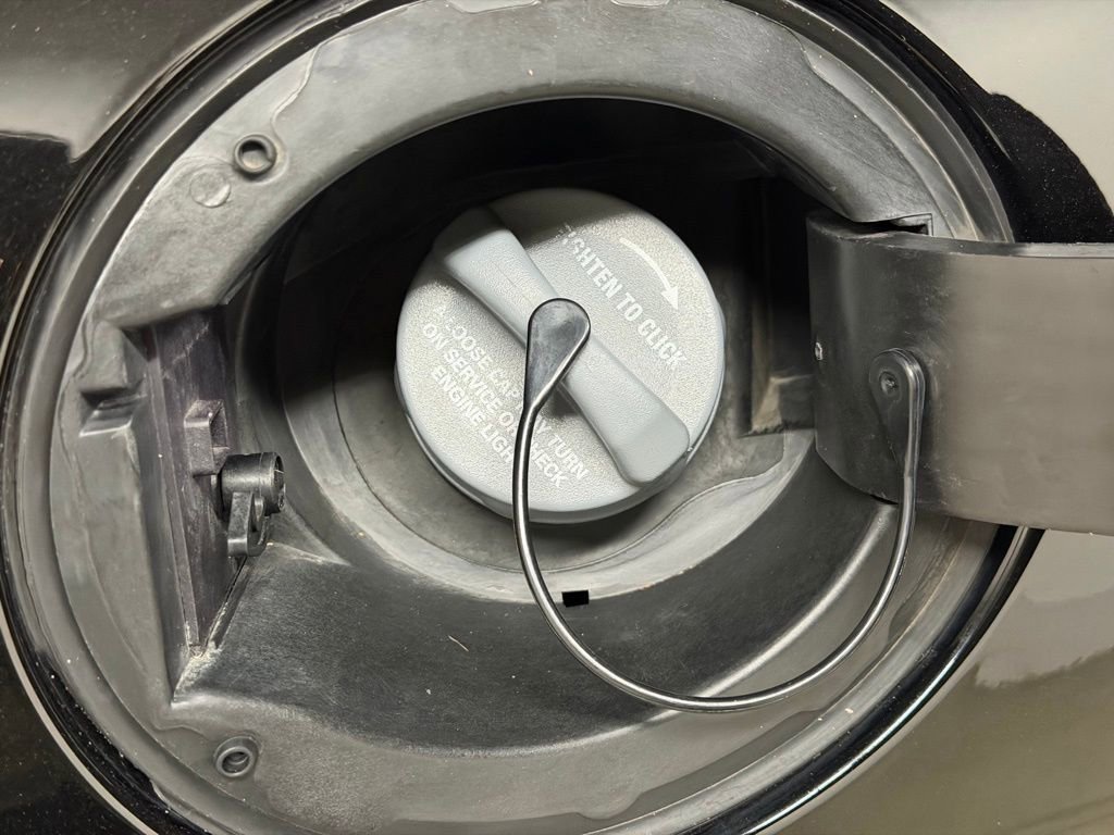 Used 2017 Jeep Cherokee Latitude w/ Cold Weather Group image 46