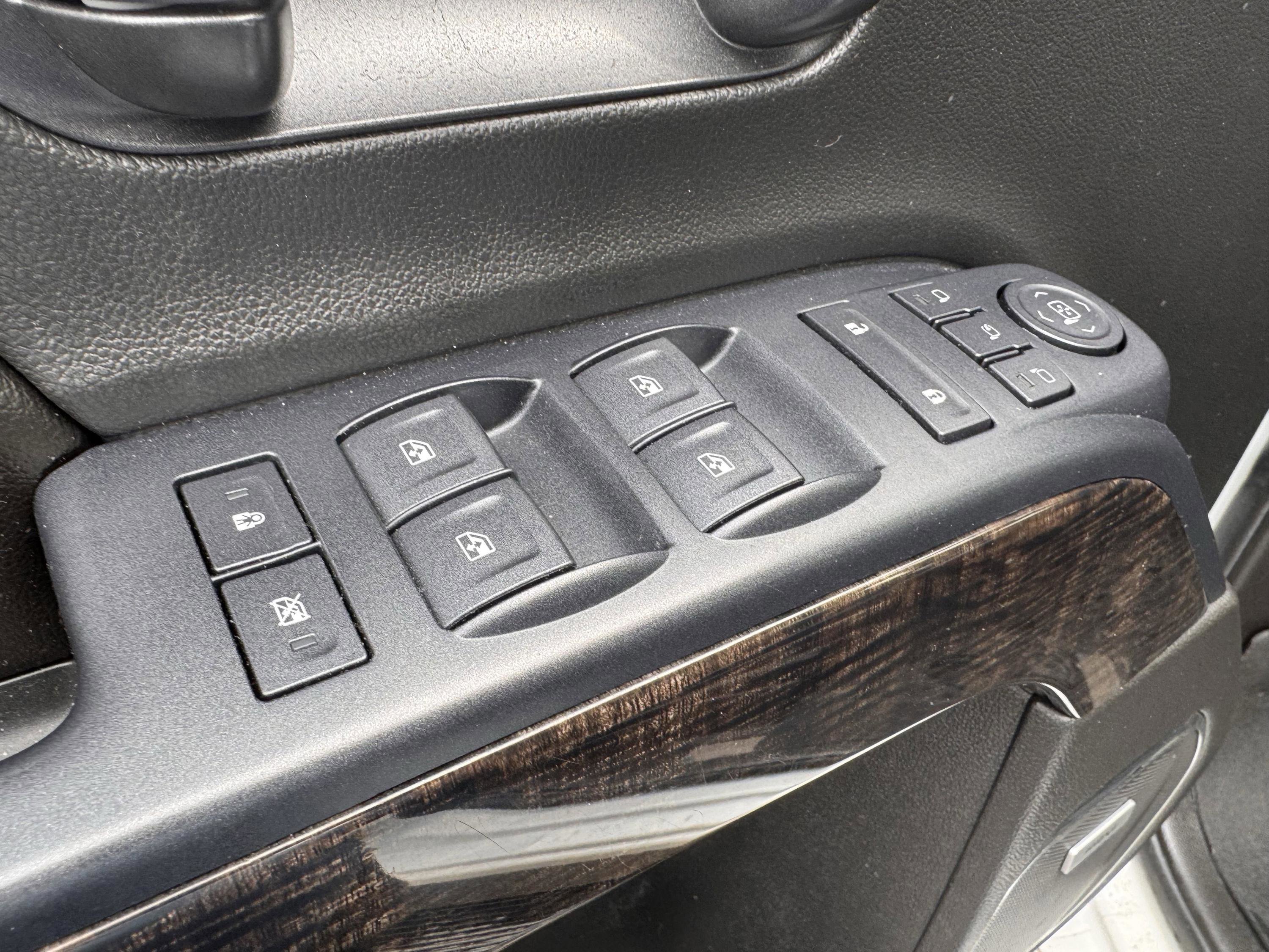 Used 2016 GMC Sierra 2500 Denali w/ Duramax Plus Package image 25