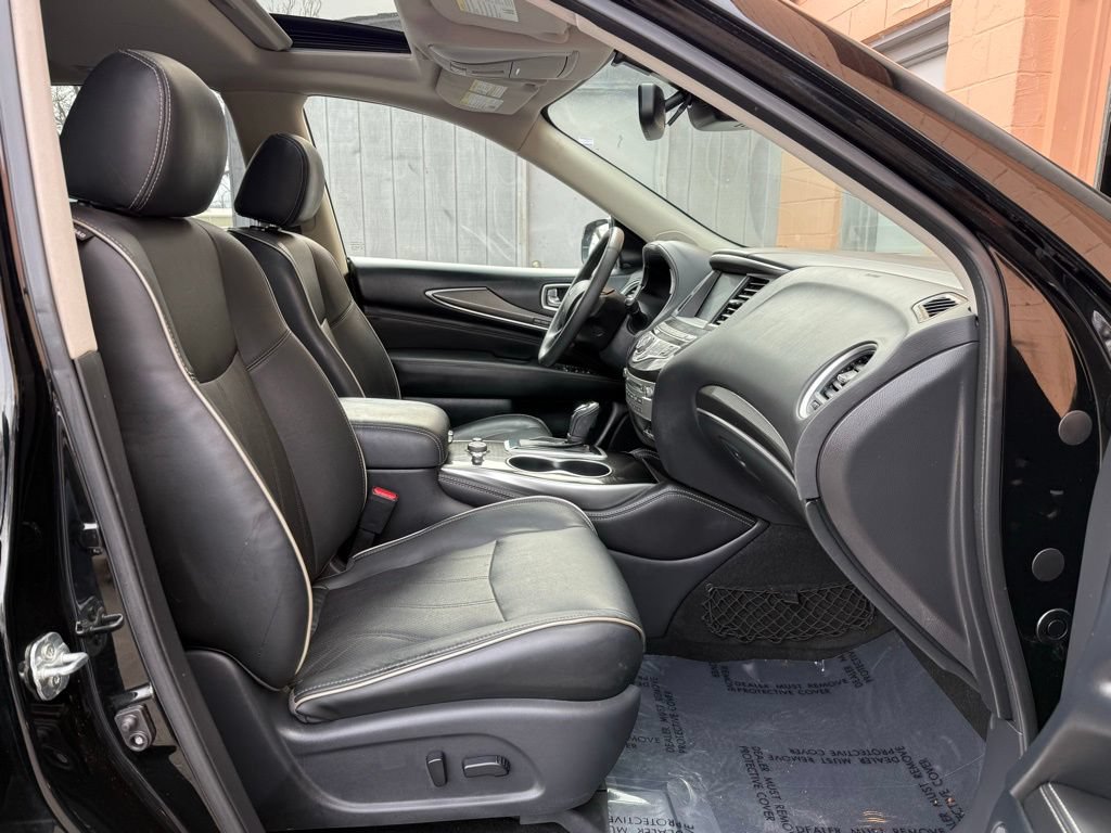 Used 2019 INFINITI QX60 Luxe w/ Essential Package AWD/4WD image 18