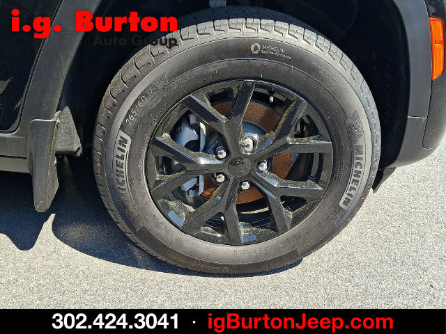 New 2026 Jeep Grand Cherokee Altitude AWD/4WD image 6