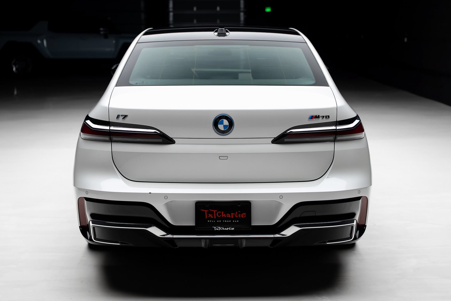 Used 2024 BMW i7 M70 AWD/4WD image 27