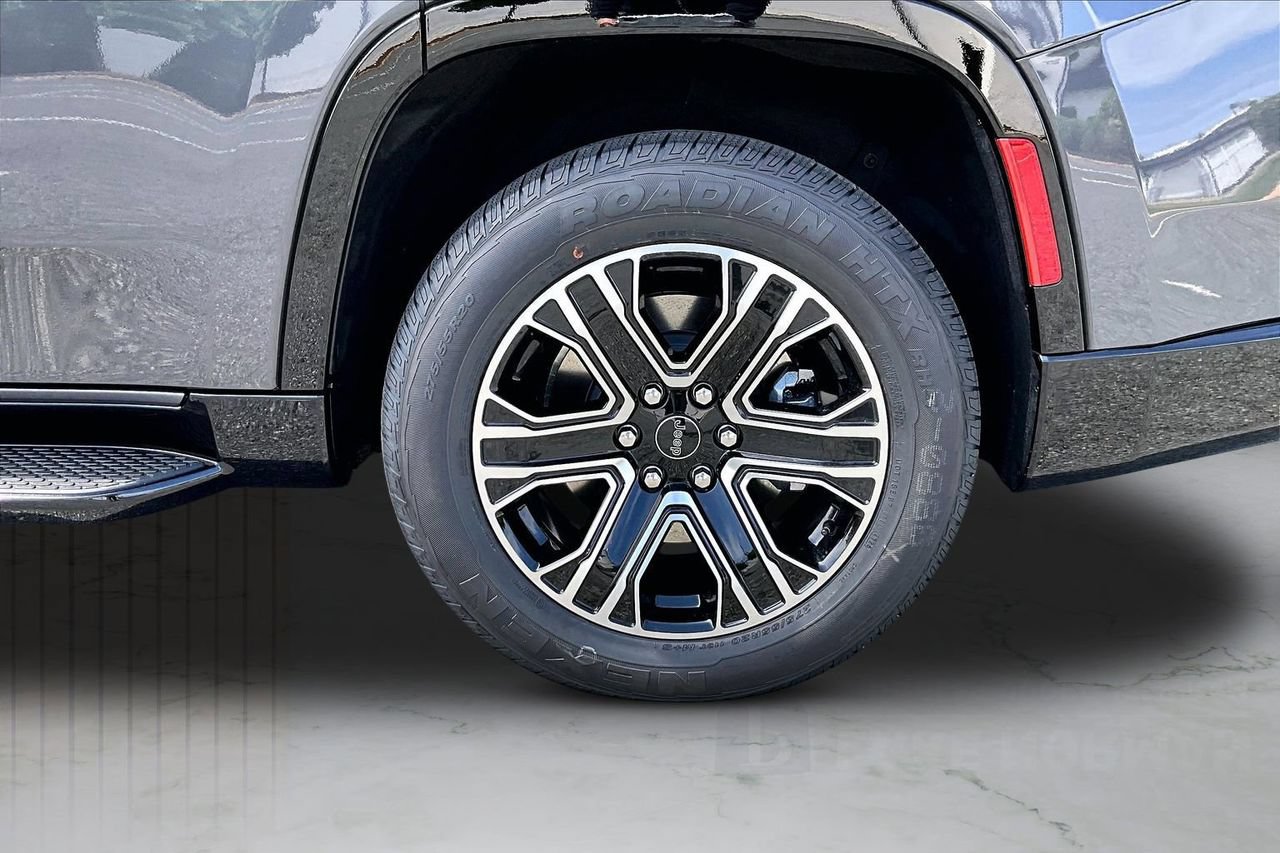 New 2026 Jeep Grand Wagoneer 4WD image 36