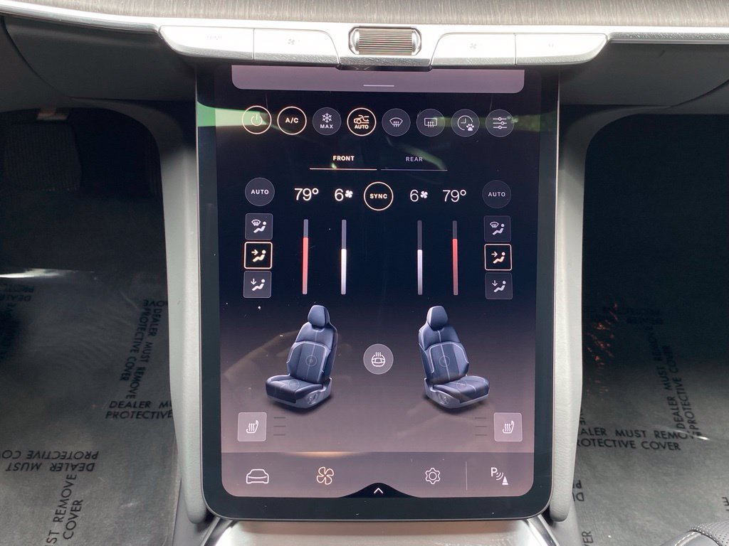 Used 2024 Lucid Air Pure RWD image 34