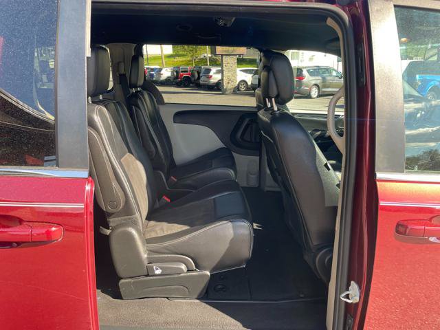 Used 2019 Dodge Grand Caravan SXT FWD image 26