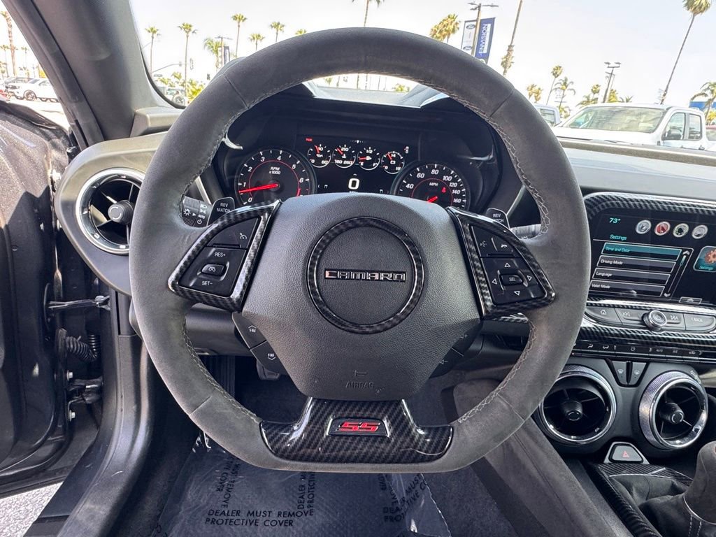 Used 2018 Chevrolet Camaro SS RWD image 21