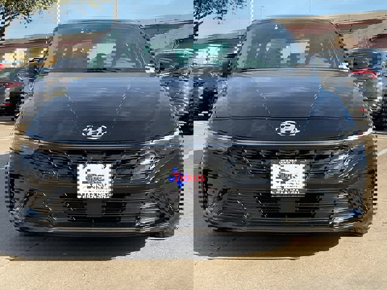 Used 2025 Hyundai Elantra SEL image 3