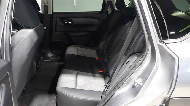 Used 2025 Nissan Rogue SV AWD/4WD image 21