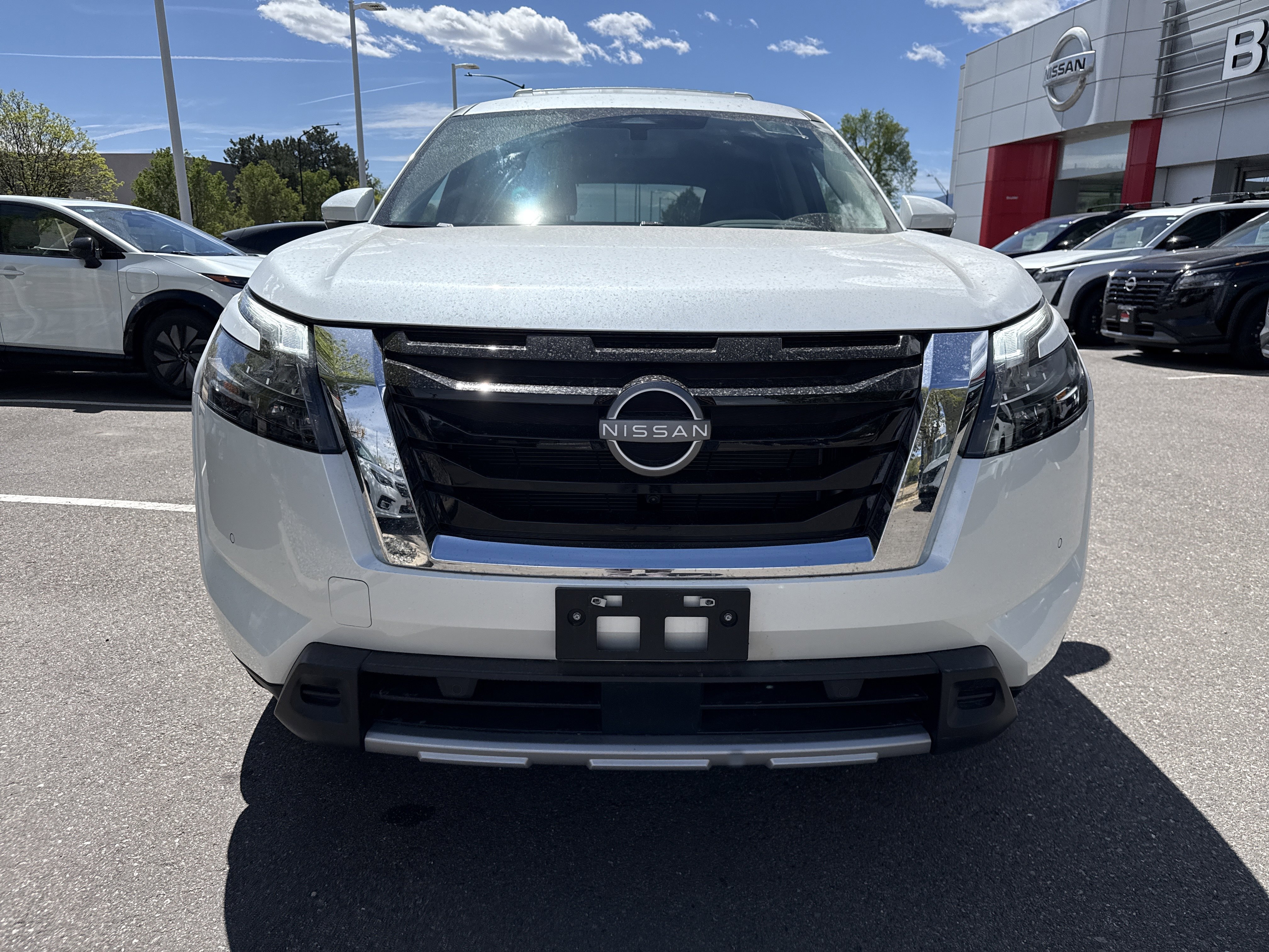 Certified 2025 Nissan Pathfinder SL AWD/4WD image 4