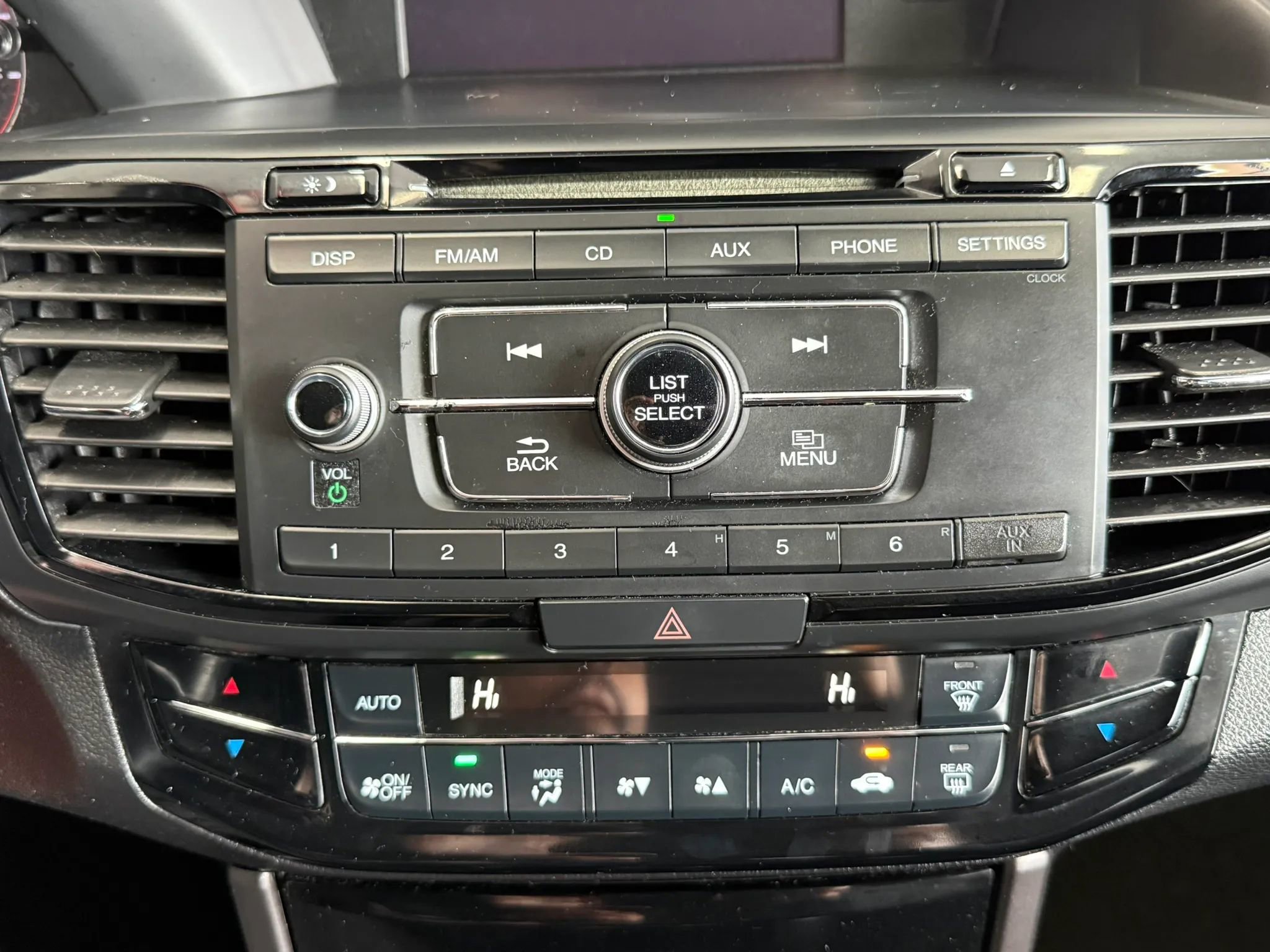 Used 2017 Honda Accord Sport image 16