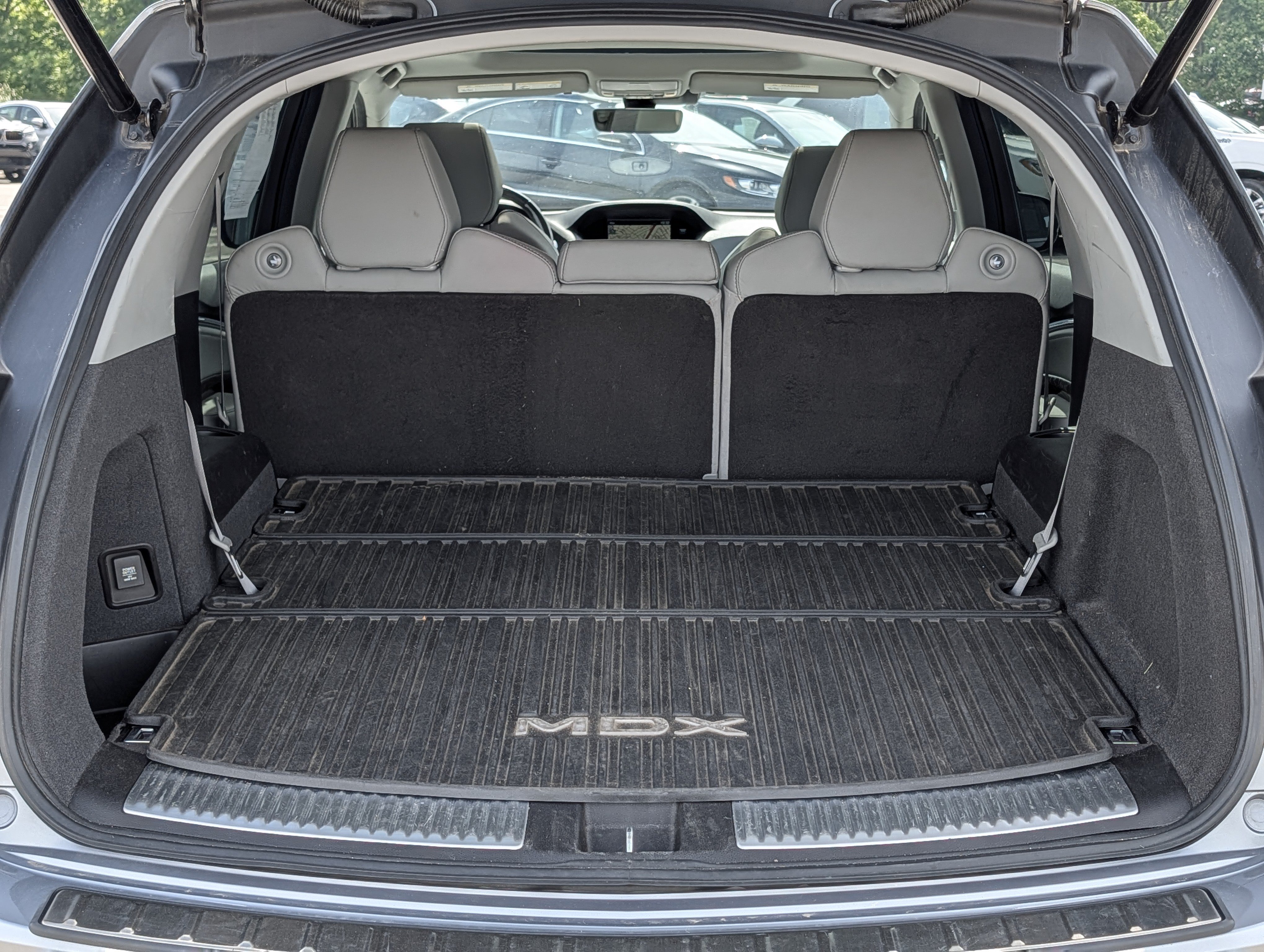 Used 2019 Acura MDX w/ Technology Package AWD/4WD image 22