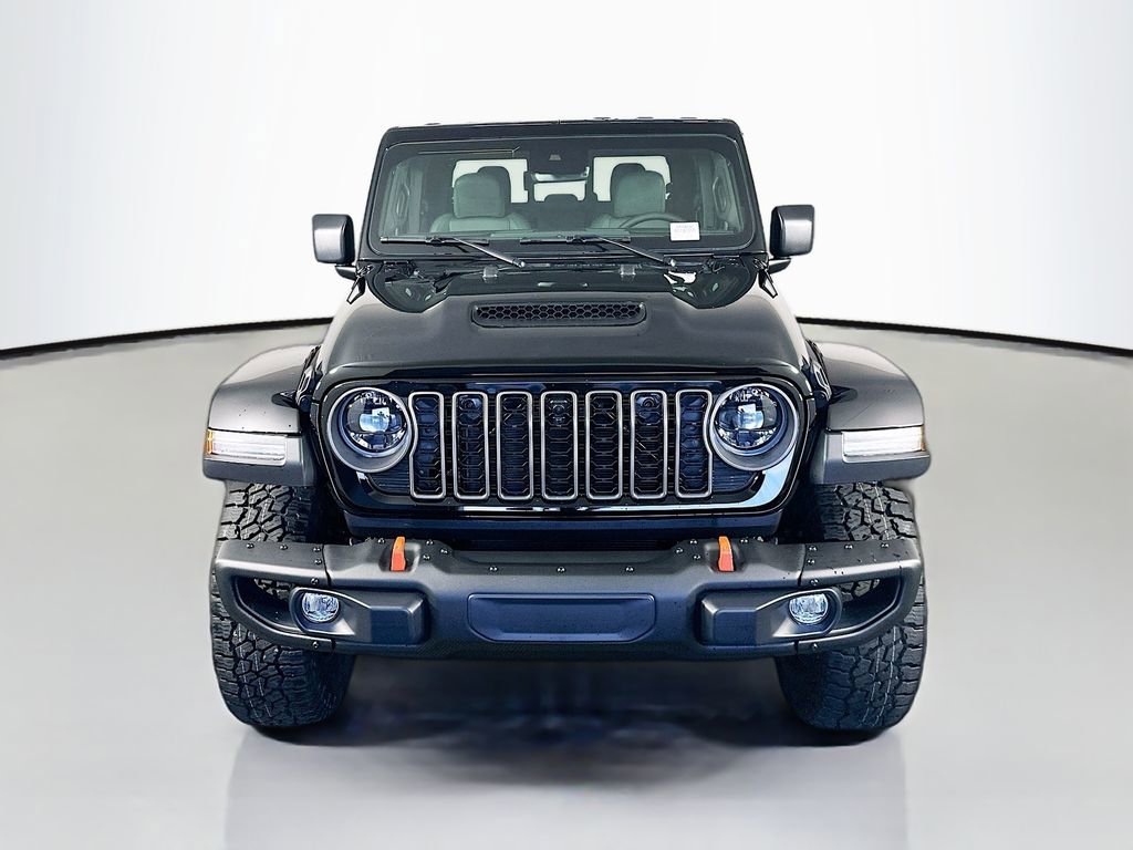 New 2025 Jeep Gladiator Mojave video 2