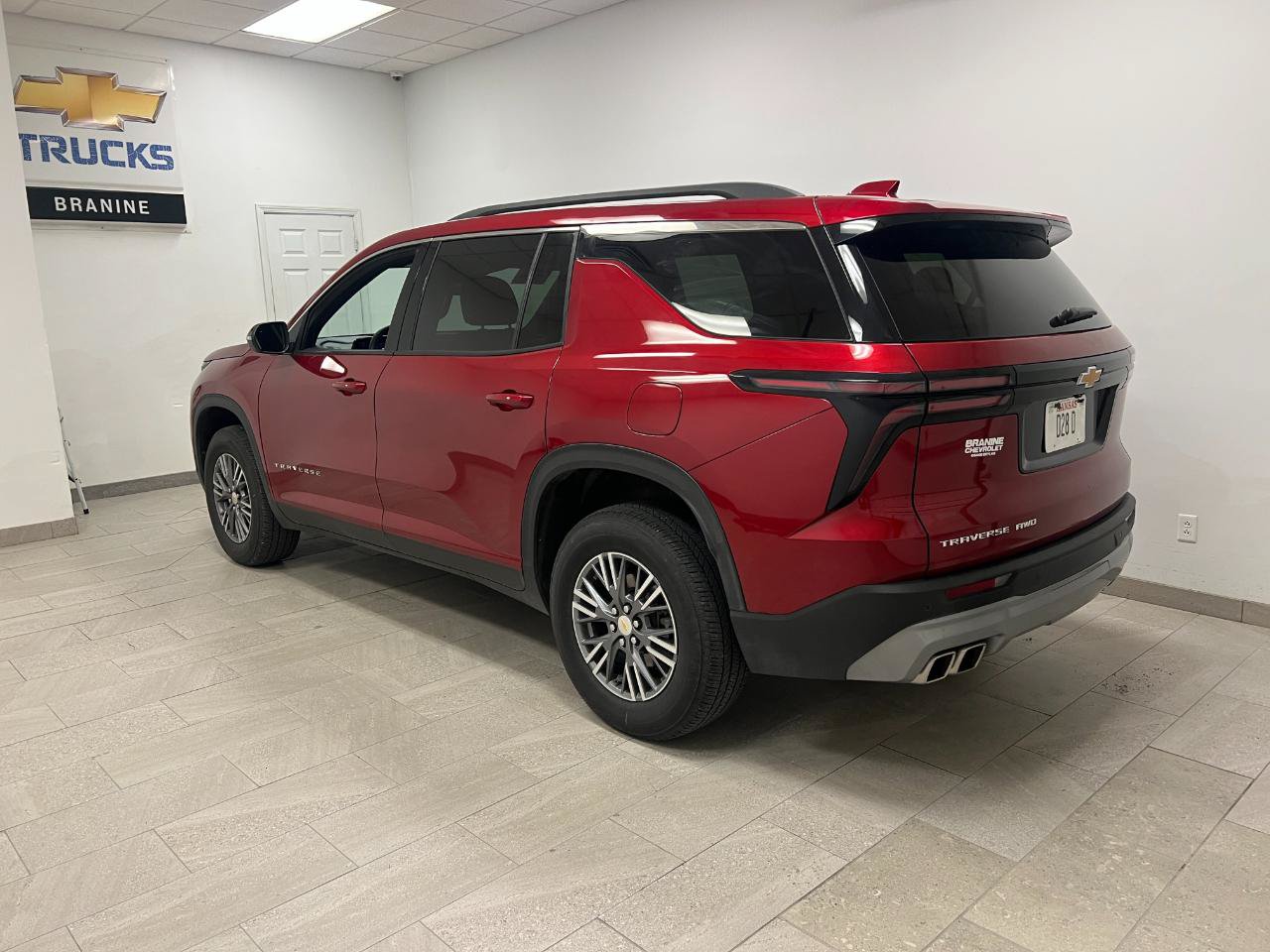 Used 2026 Chevrolet Traverse LT AWD/4WD image 13
