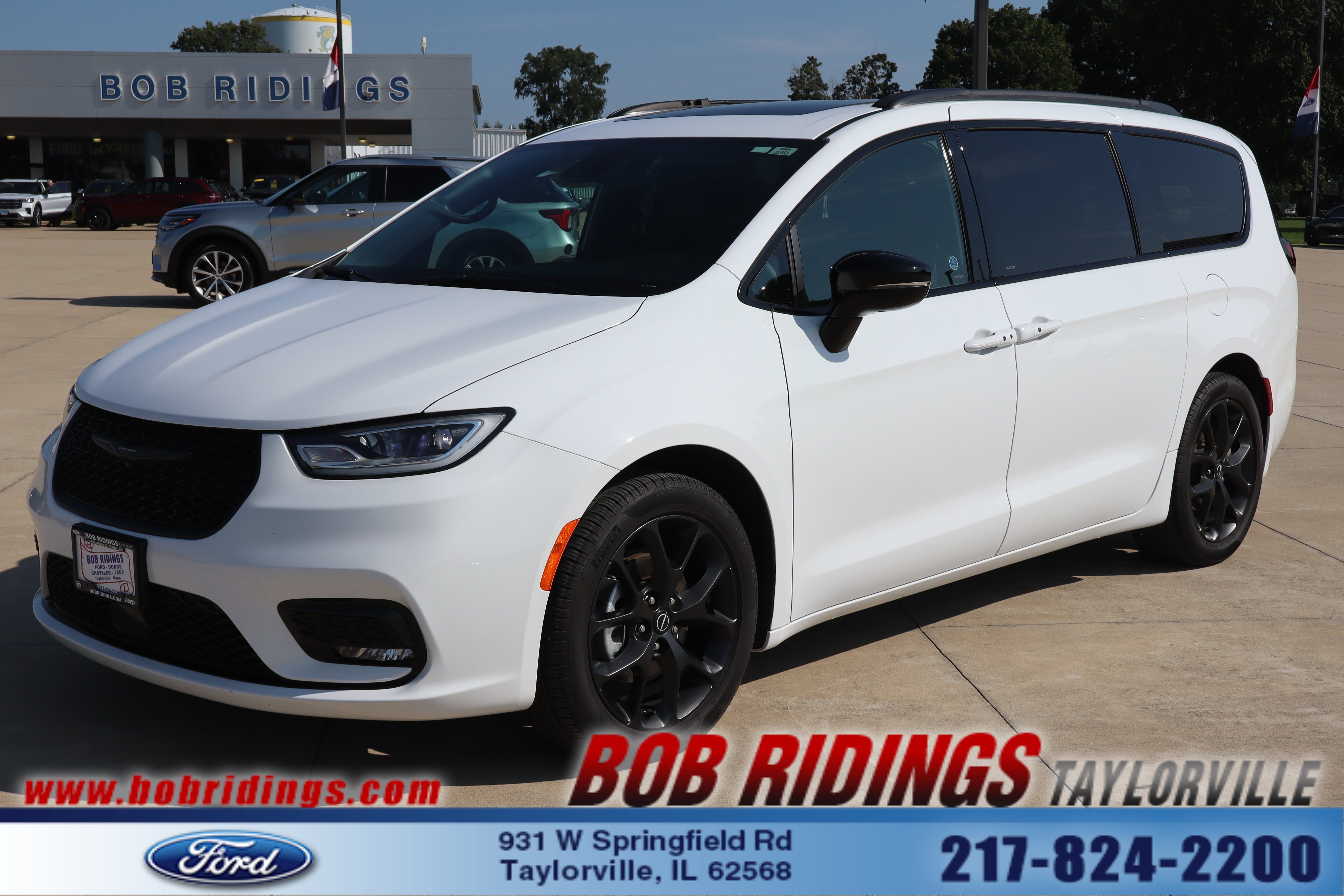 Used 2025 Chrysler Pacifica Limited