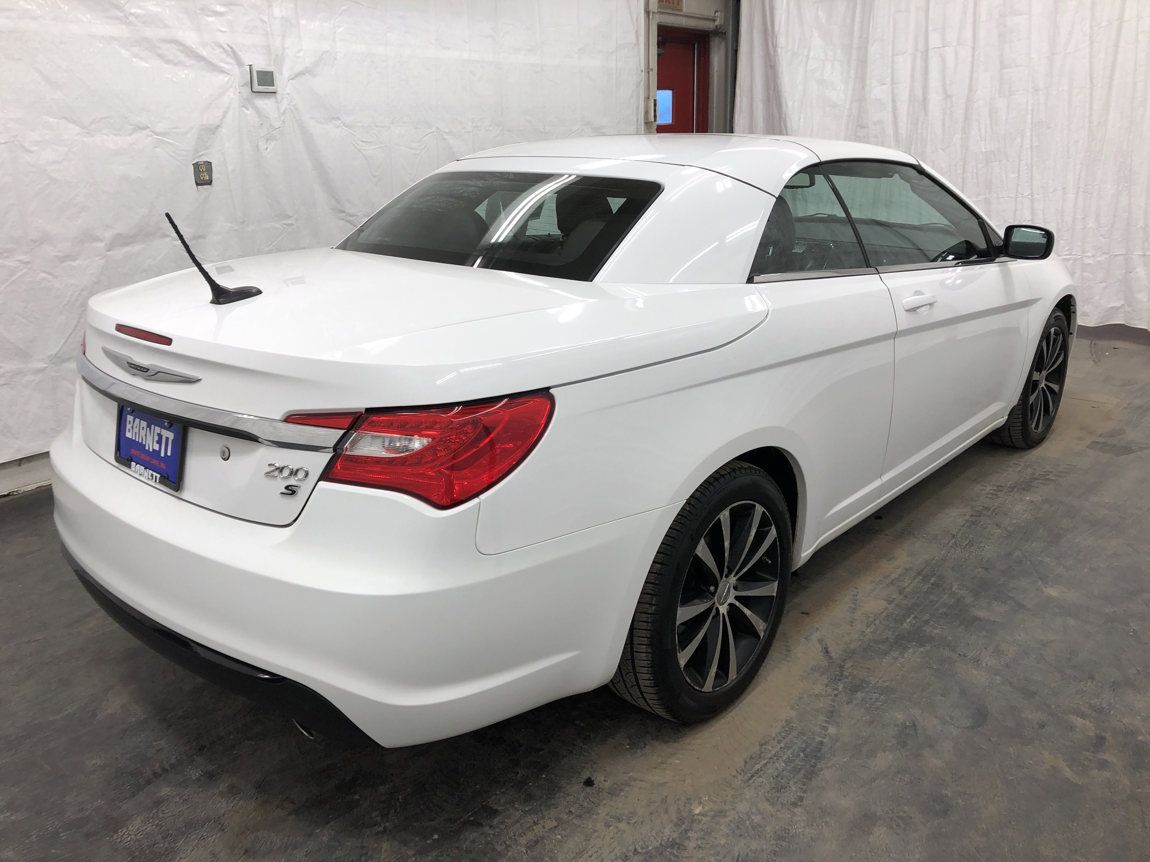 Used 2013 Chrysler 200 S image 5