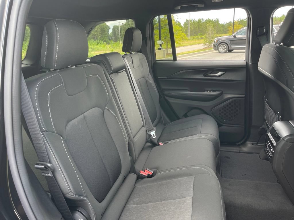 New 2026 Jeep Grand Cherokee Laredo RWD image 38