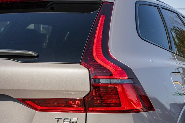 Used 2026 Volvo XC60 T8 Plus AWD/4WD image 8