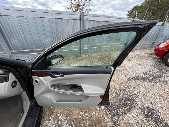 Used 2010 Chevrolet Impala LT FWD image 30
