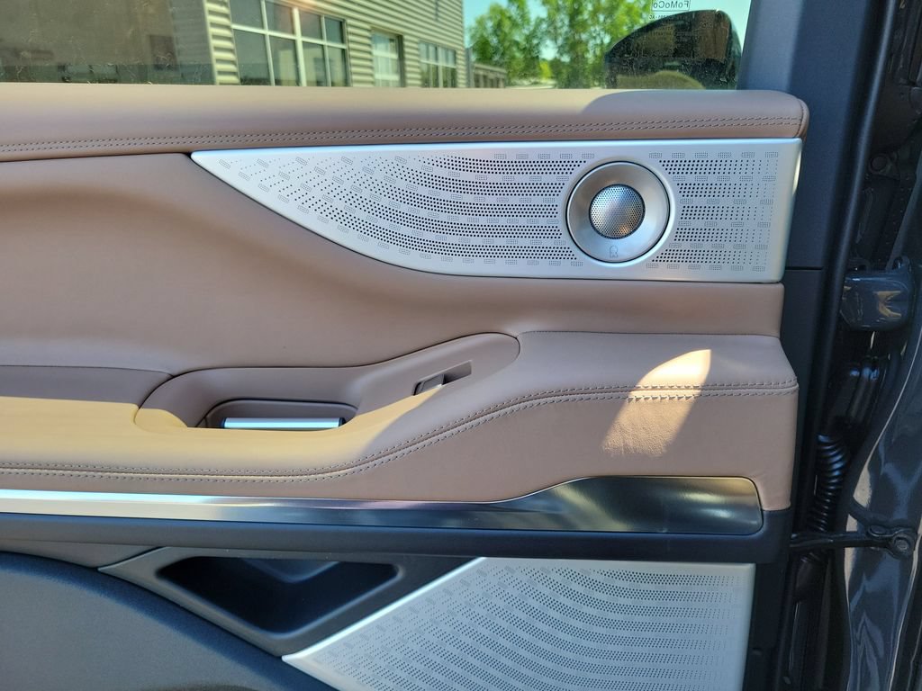 New 2026 Lincoln Navigator Black Label AWD/4WD image 15