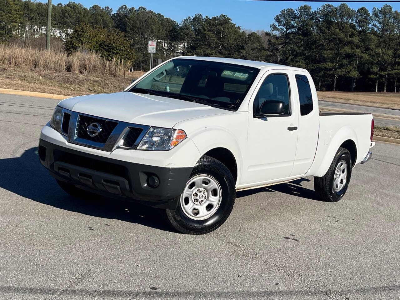 Used 2016 Nissan Frontier S RWD image 1