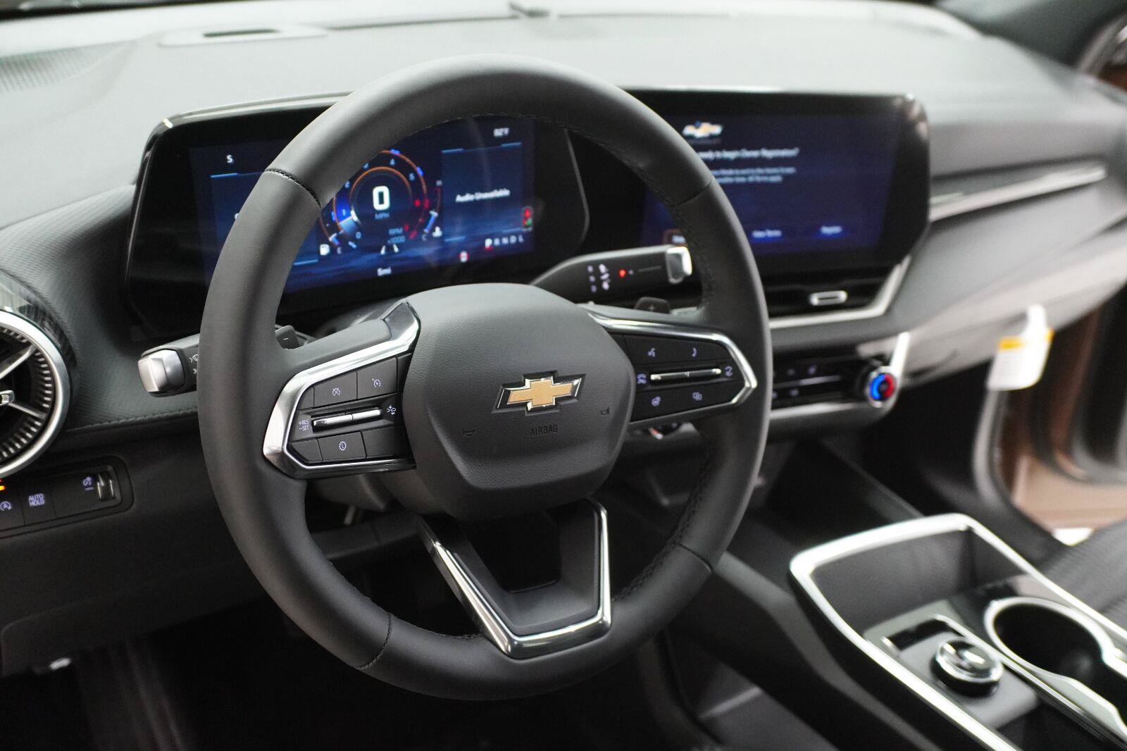 New 2027 Chevrolet Equinox LT w/ Safety and Technology Package FWD image 8