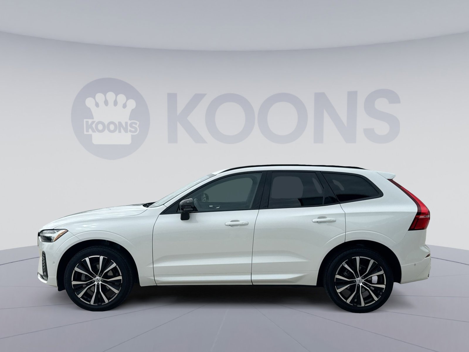 Used 2024 Volvo XC60 B5 Plus w/ Protection Package Premier AWD/4WD image 2