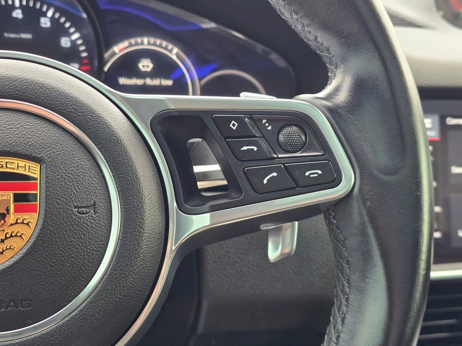 Used 2019 Porsche Cayenne image 25