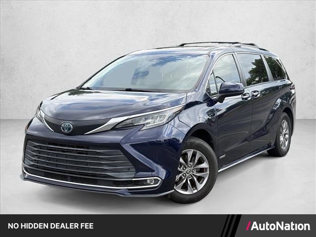Used 2021 Toyota Sienna XLE FWD image 1