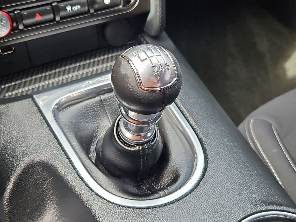 Used 2018 Ford Mustang Coupe RWD image 20