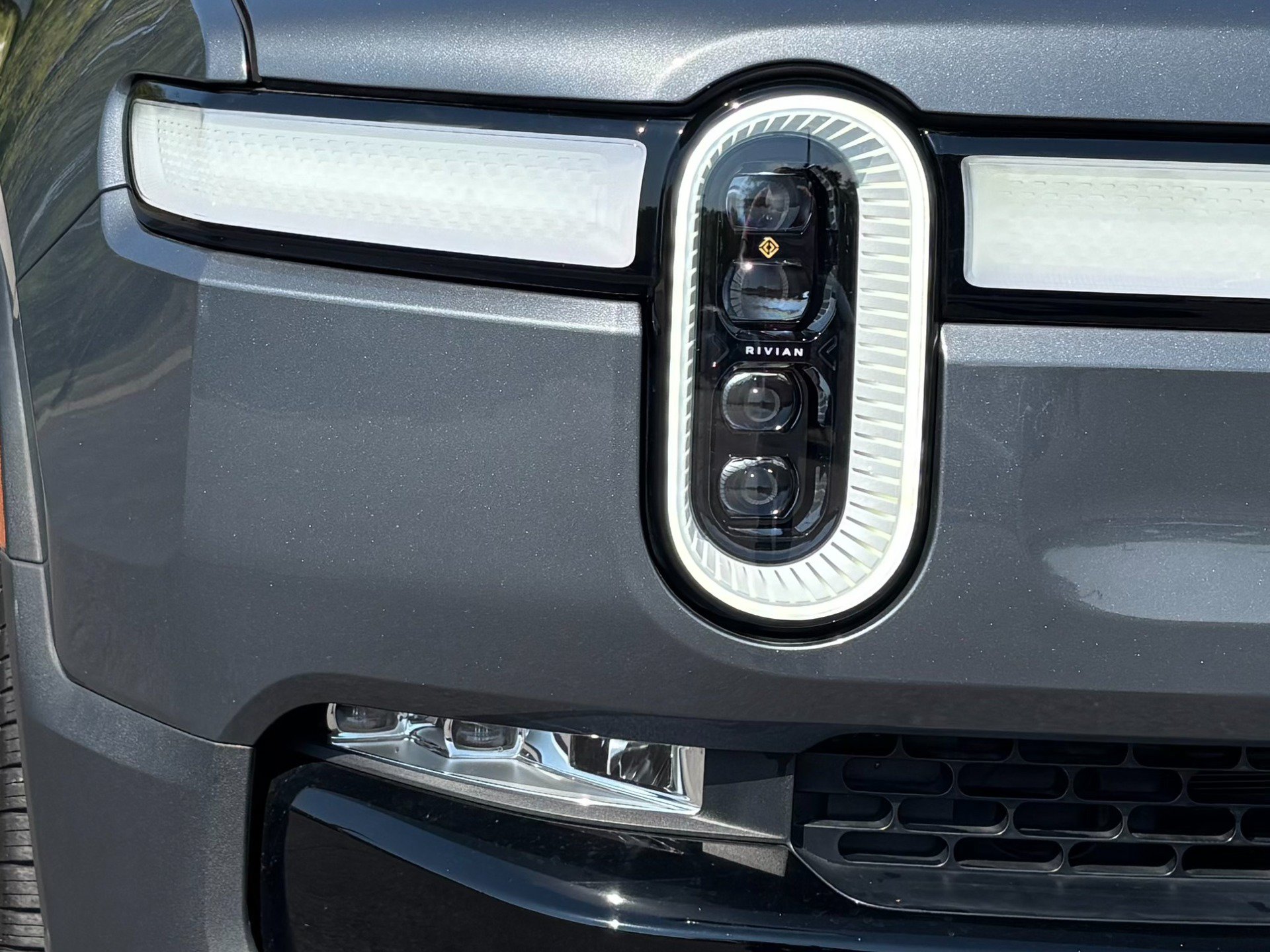 Used 2024 Rivian R1S Adventure Dual AWD/4WD image 56