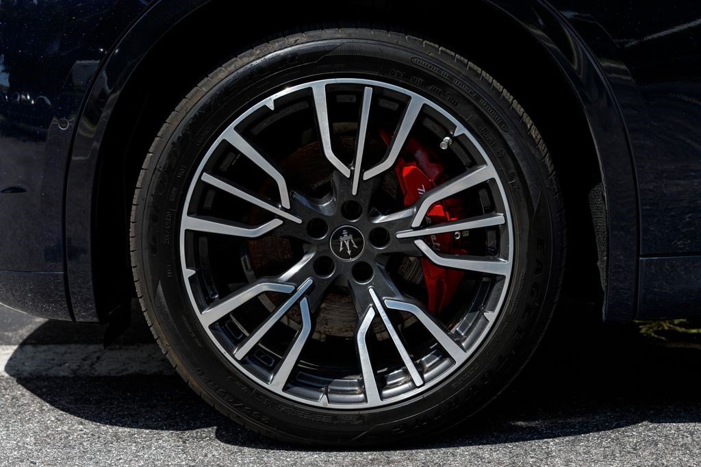 Certified 2023 Maserati Grecale Modena AWD/4WD image 45