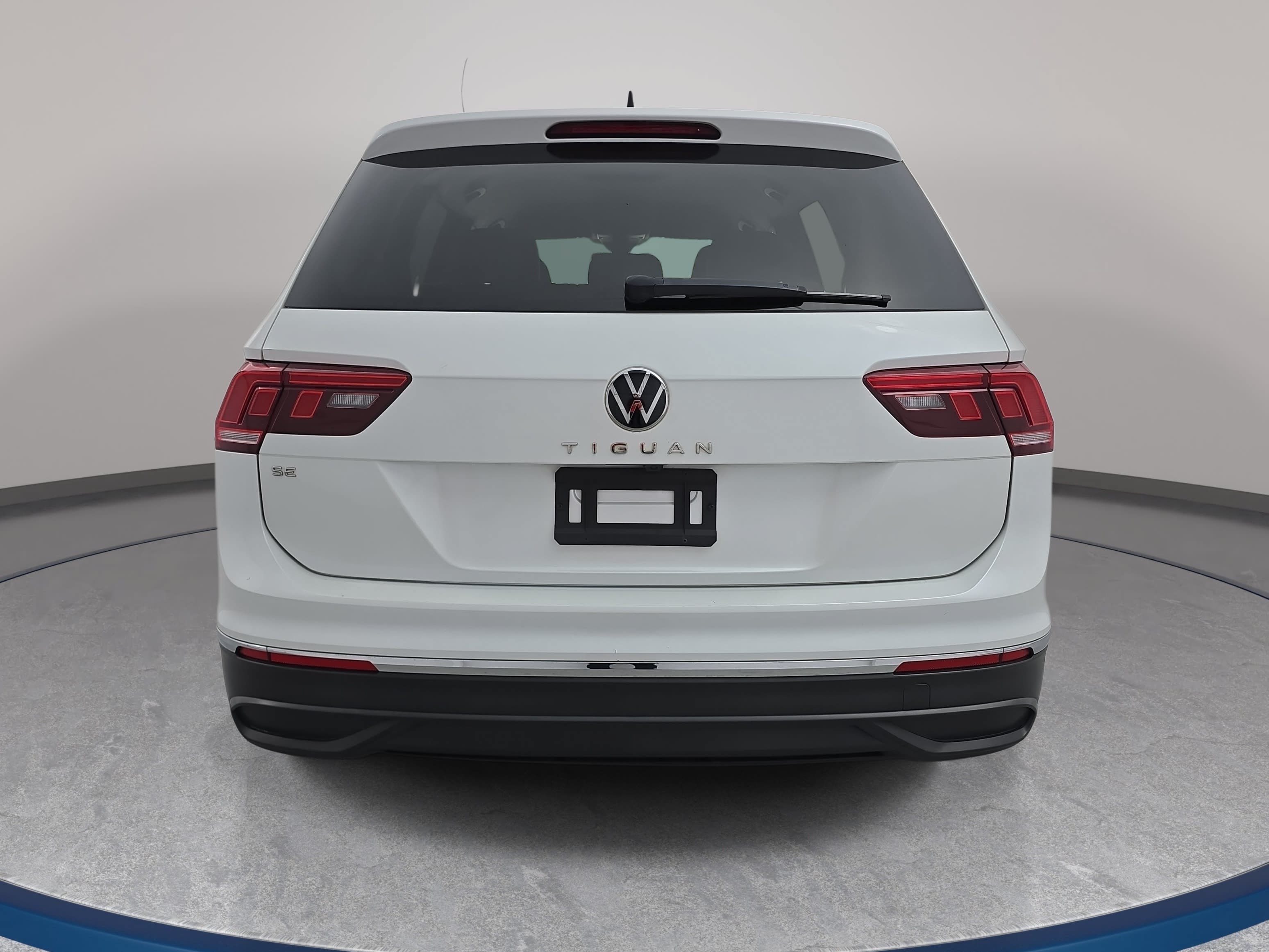 Used 2023 Volkswagen Tiguan SE FWD image 6