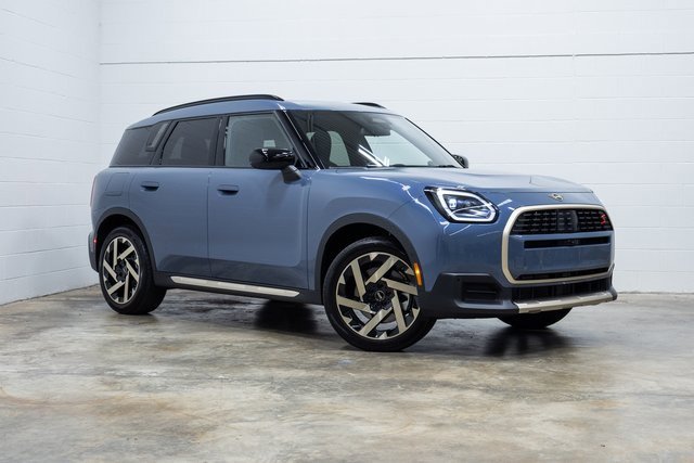 Used 2025 MINI Cooper Countryman S image 3