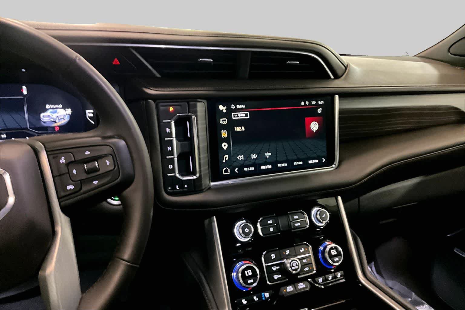 Used 2024 GMC Yukon Denali AWD/4WD image 7