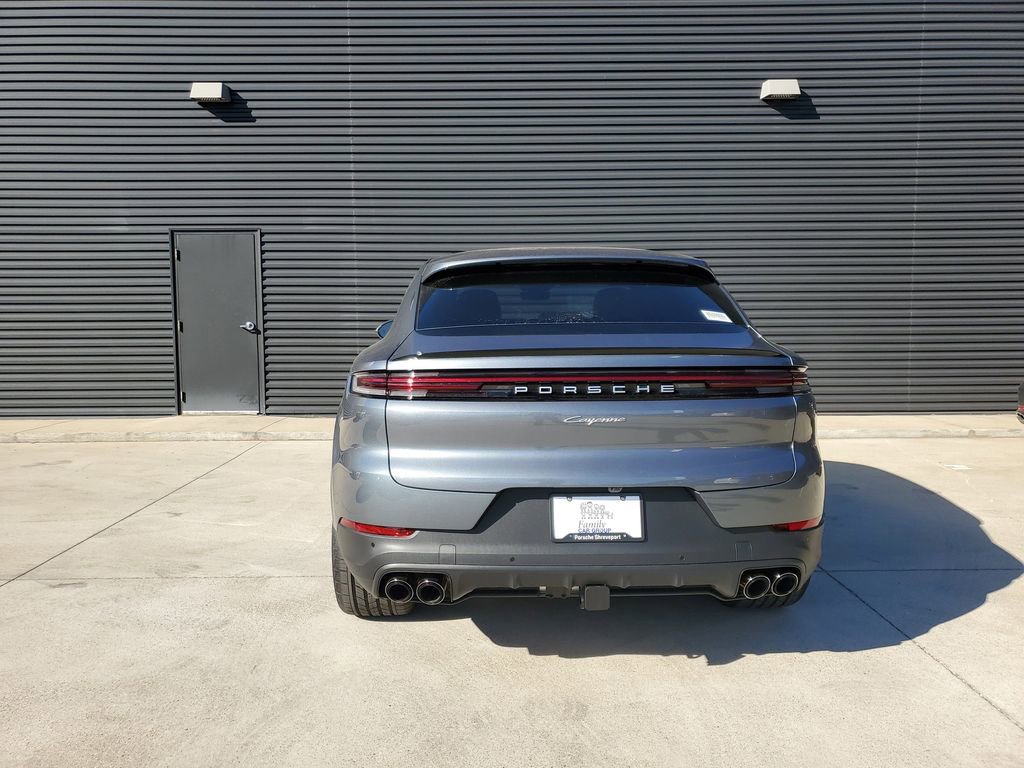 New 2026 Porsche Cayenne Coupe image 4