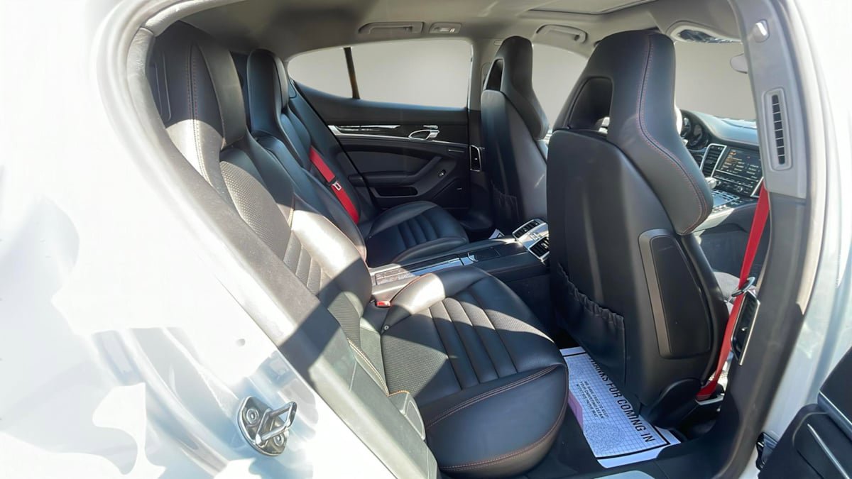 Used 2014 Porsche Panamera image 18
