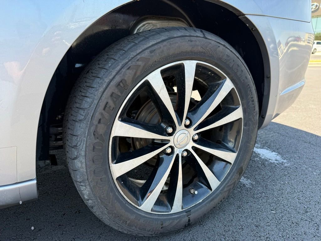 Used 2013 Chrysler 200 Touring w/ S Exterior Appearance Pkg FWD image 28