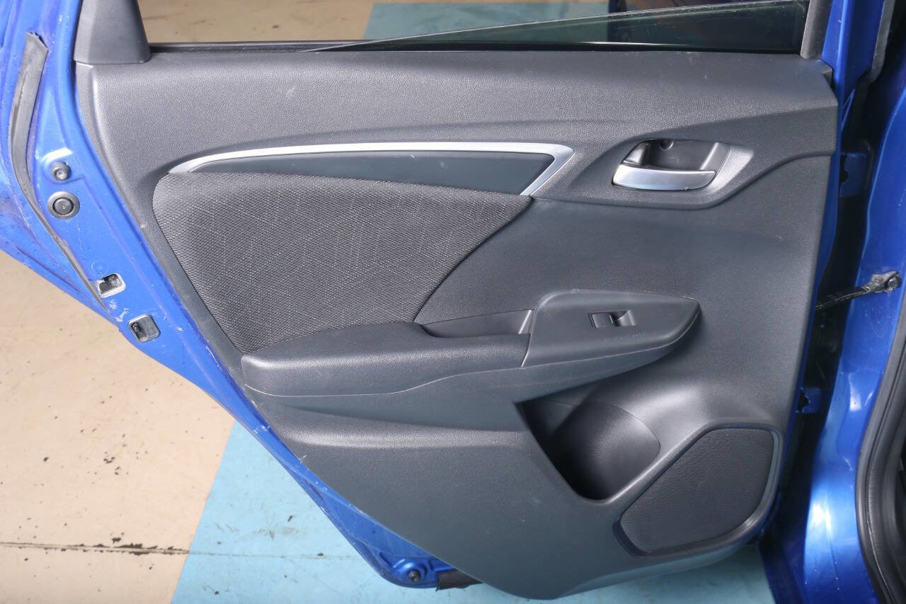 Used 2016 Honda Fit EX image 38