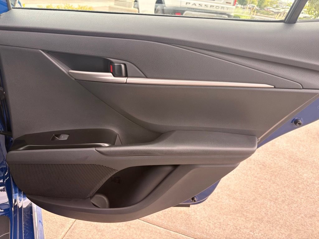 Used 2026 Toyota Camry SE FWD image 29