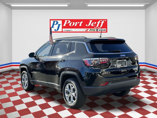 Certified 2024 Jeep Compass Latitude image 6