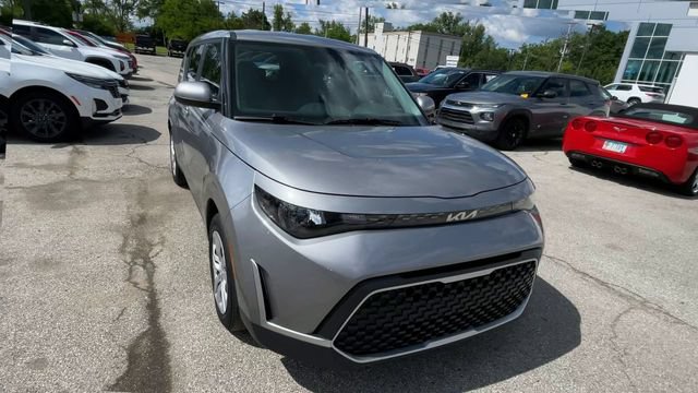 Used 2023 Kia Soul LX FWD image 4