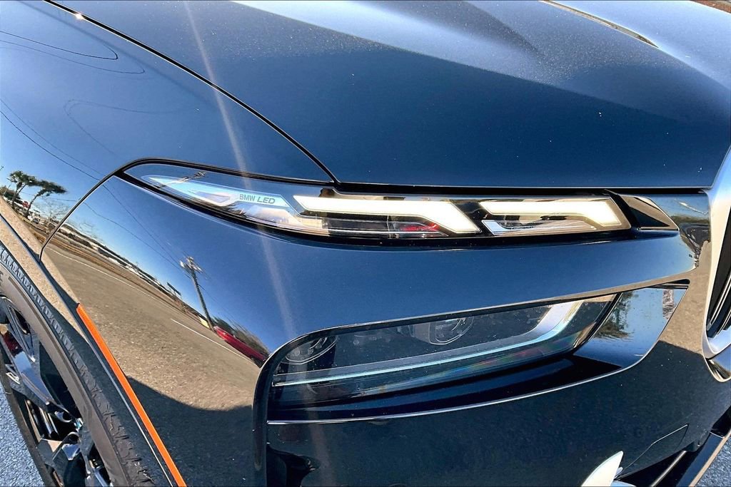 Used 2023 BMW X7 xDrive40i w/ Premium Package image 33