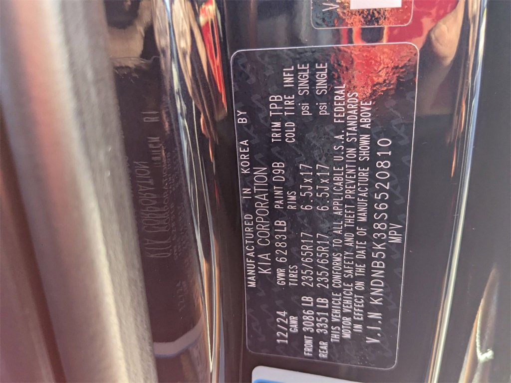 Used 2025 Kia Carnival image 35