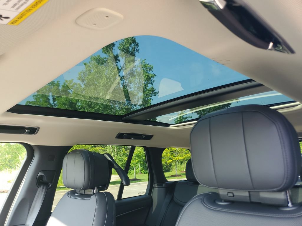 New 2026 Land Rover Range Rover SE AWD/4WD image 11