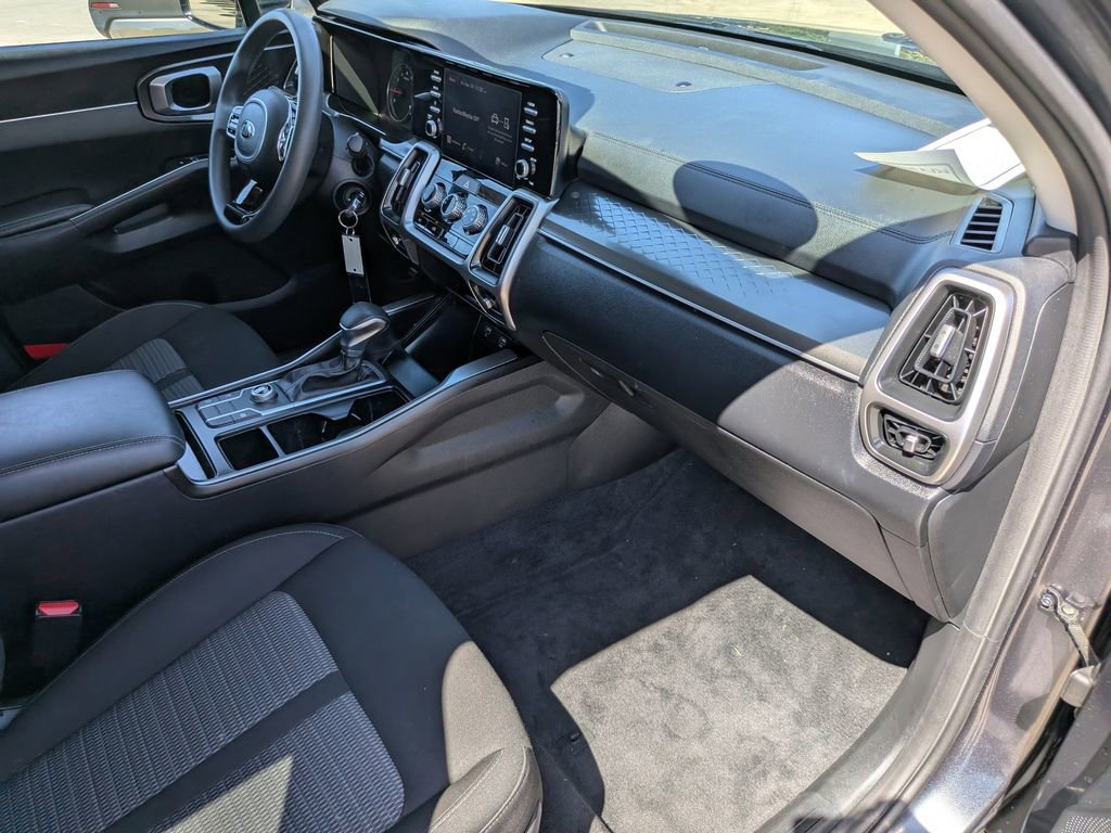 Certified 2021 Kia Sorento LX FWD image 13