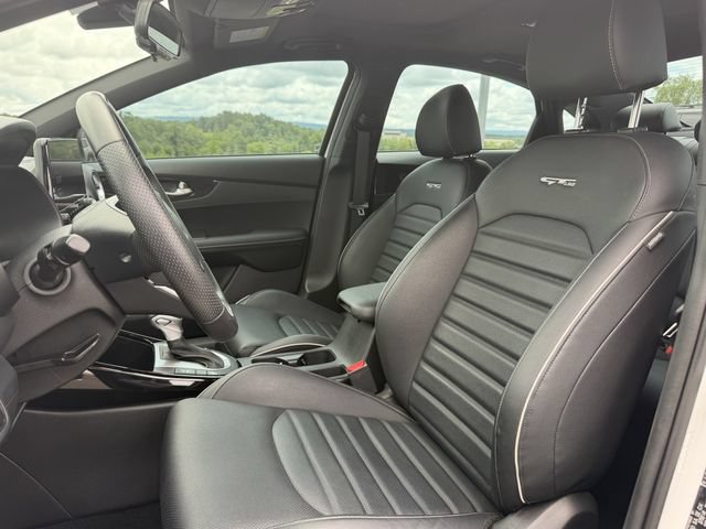 Used 2023 Kia Forte GT-Line w/ GT-Line Premium Package FWD image 14