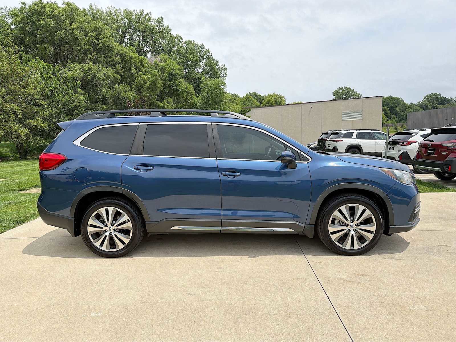Used 2021 Subaru Ascent Limited w/ Popular Package #2A AWD/4WD image 7