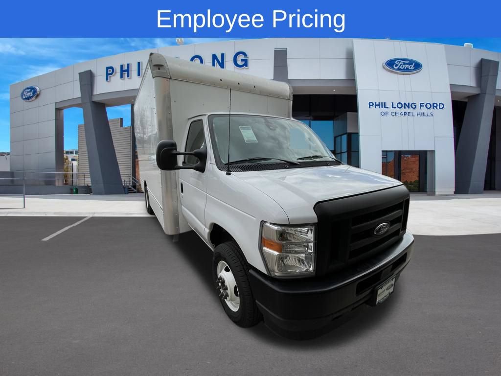 New 2024 Ford E-450 and Econoline 450 Super Duty w/ Driver's Safety Package RWD image 1