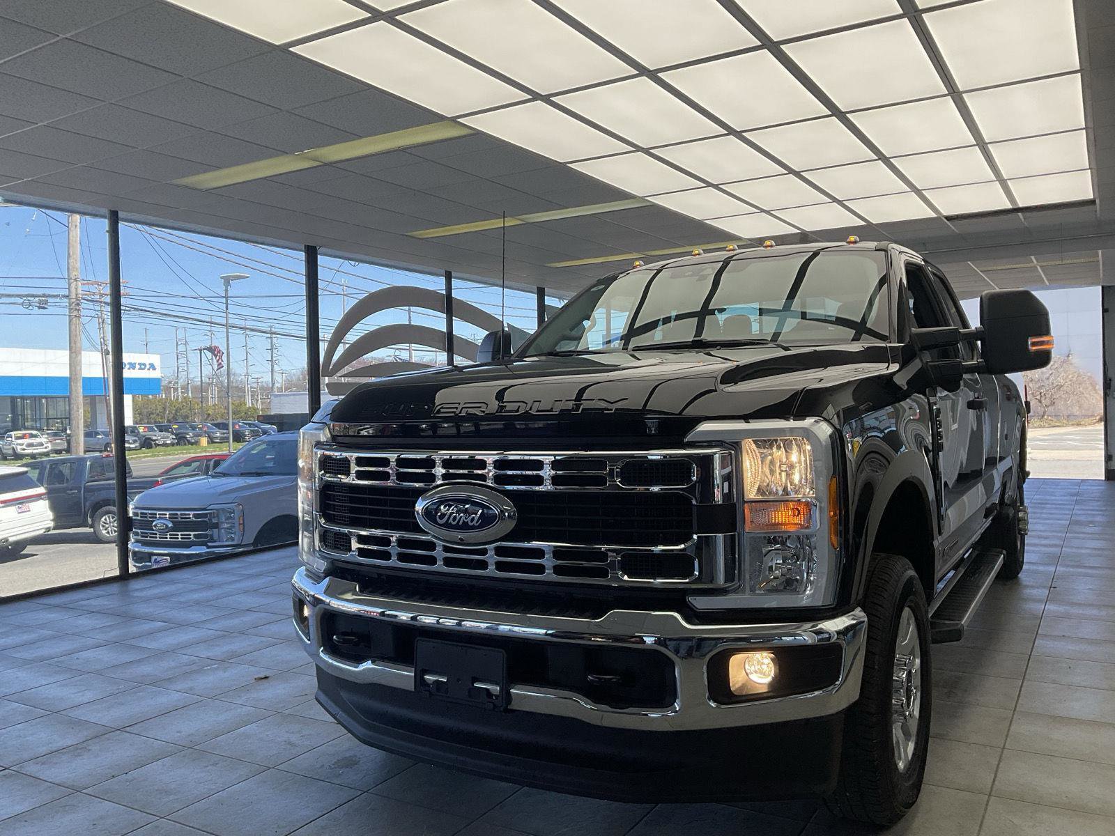 Used 2024 Ford F350 XLT w/ 360-Degree Camera Package image 3