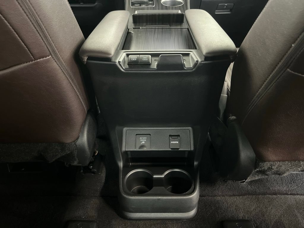 Used 2023 Toyota Sienna Platinum AWD/4WD image 26
